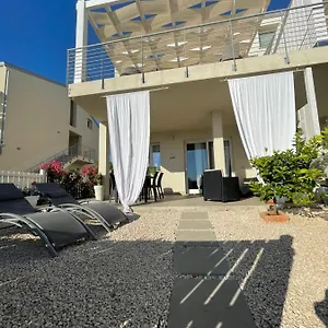 Apartment House Isola Rossa